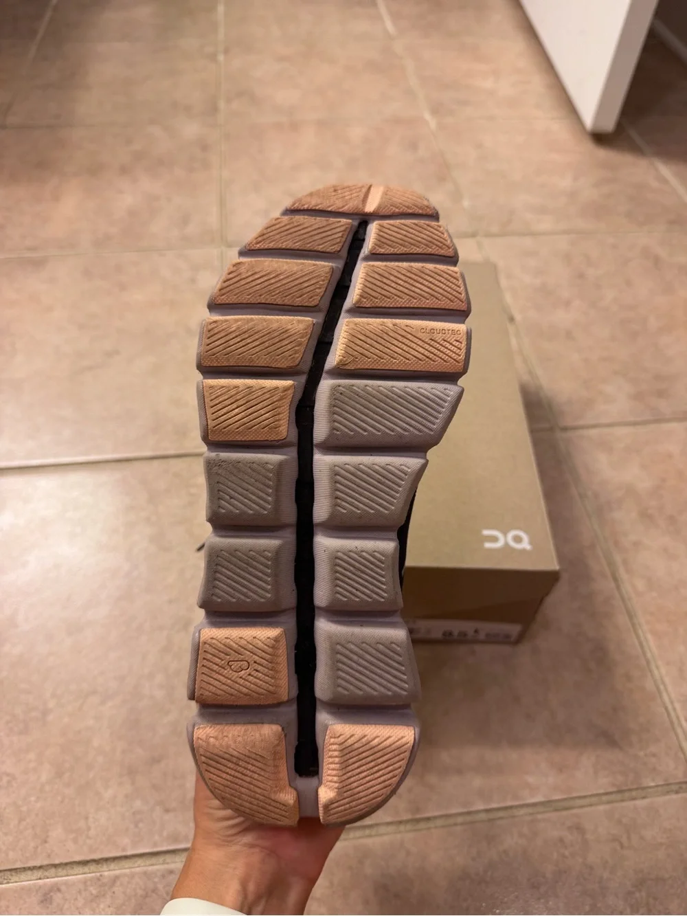 On Women's Running Shoes Cloud X 3 - Size 8.5